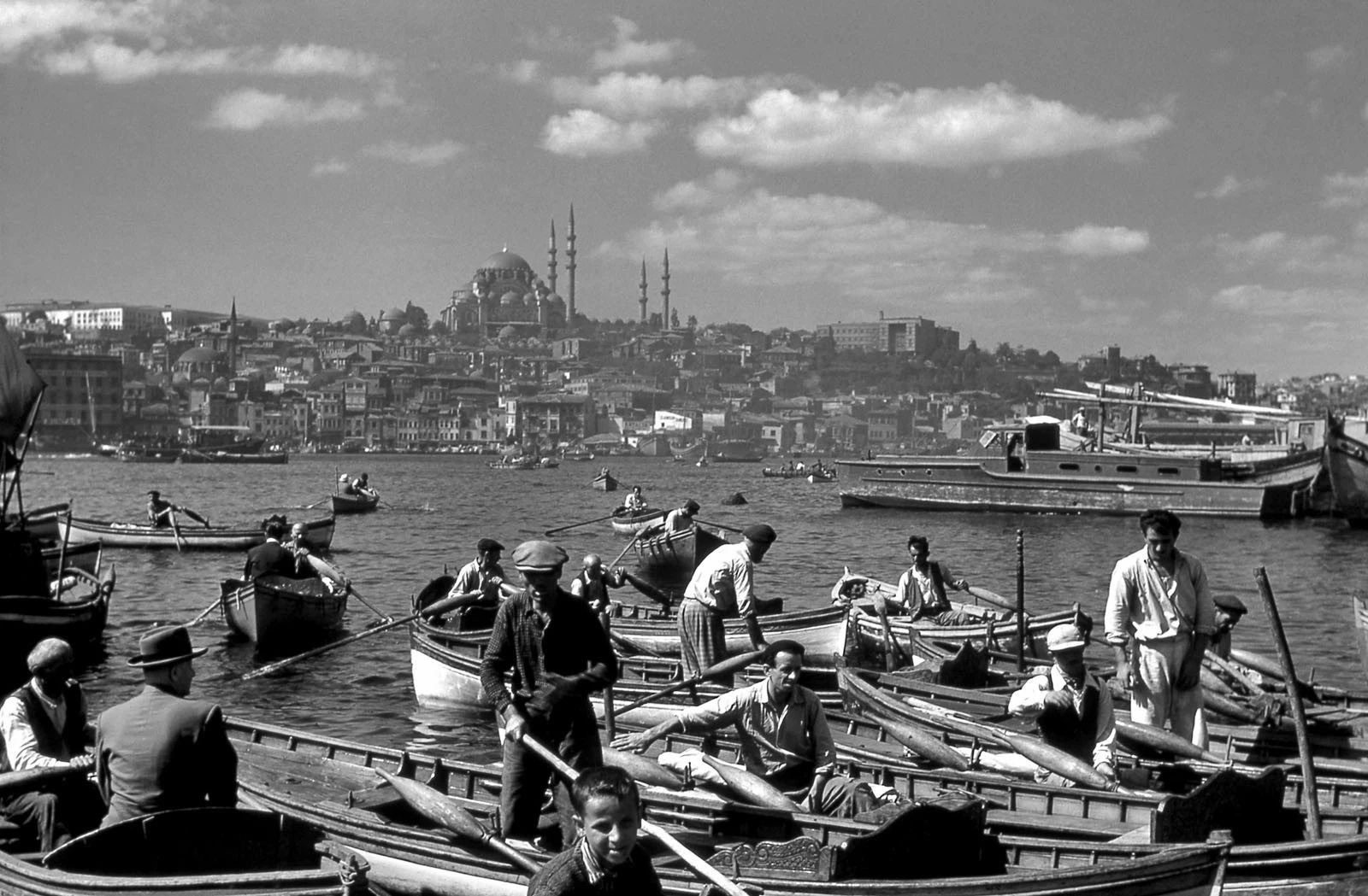 Eski solgun bulanık fotoğraf - AI restore öncesi