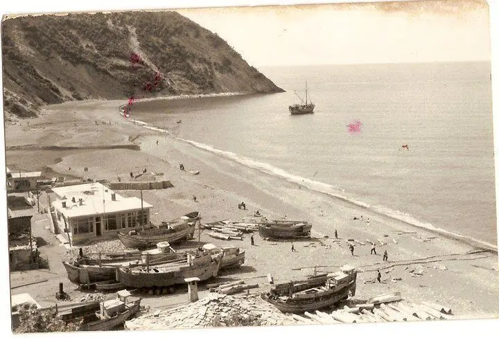 Eski yıpranmış portre fotoğraf - AI restore öncesi